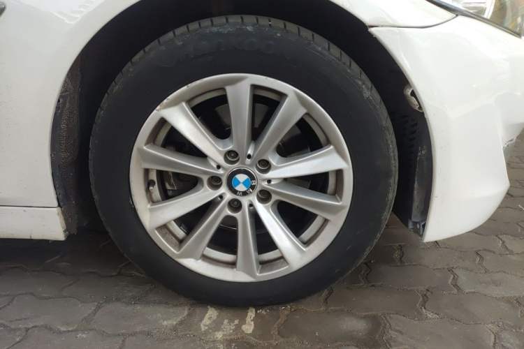 Used BMW 5 Series 2013 520i Elegant Edition Right Front Wheel Hub