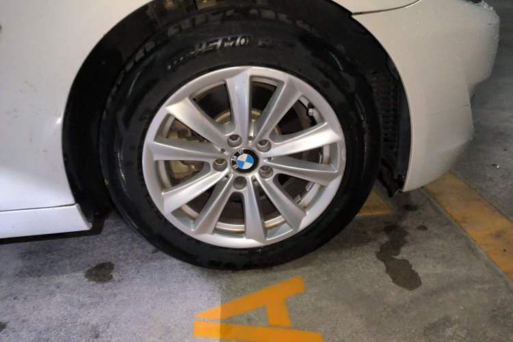 Used BMW 5 Series 2013 525Li Leading Model Right Front Wheel Hub