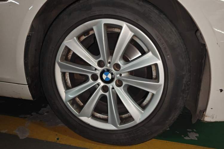 Used BMW 5 Series 2013 520i Elegant Edition Right Front Wheel Hub