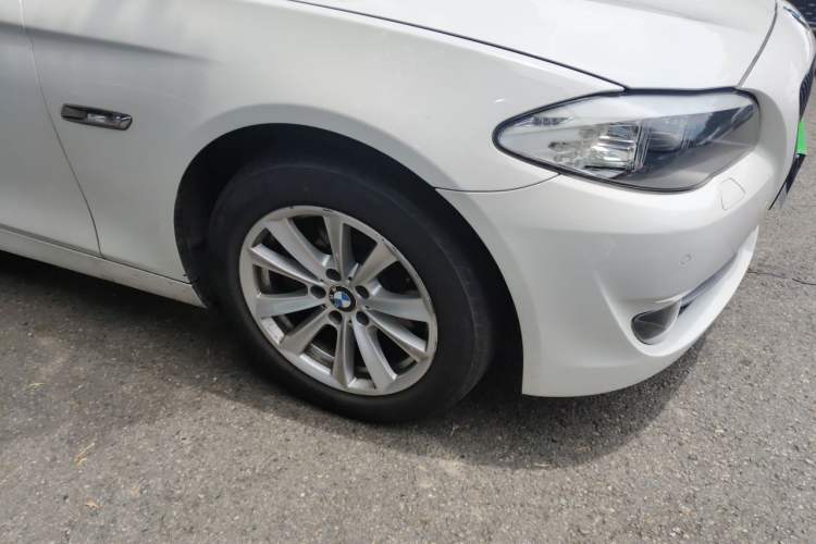 Used BMW 5 Series 2013 525Li Leading Model Right Front Wheel Hub