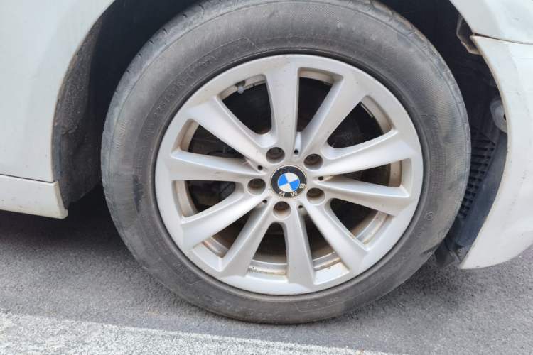 Used BMW 5 Series 2013 525Li Leading Model Right Front Wheel Hub
