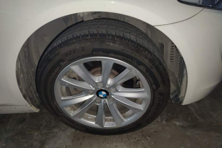 Used BMW 5 Series 2013 525Li Luxury Model Right Front Wheel Hub