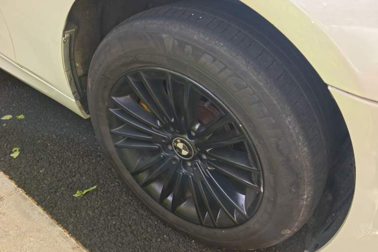 Used BMW 5 Series 2013 525Li Leading Model Right Front Wheel Hub