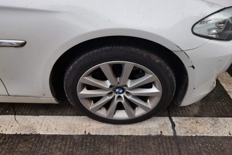Used BMW 5 Series 2013 530Li Leading Model Right Front Wheel Hub
