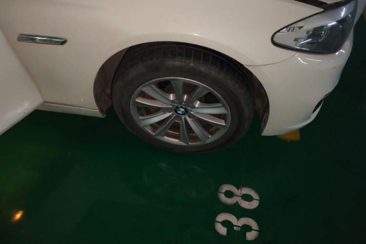 Used BMW 5 Series 2013 525Li Luxury Model Right Front Wheel Hub