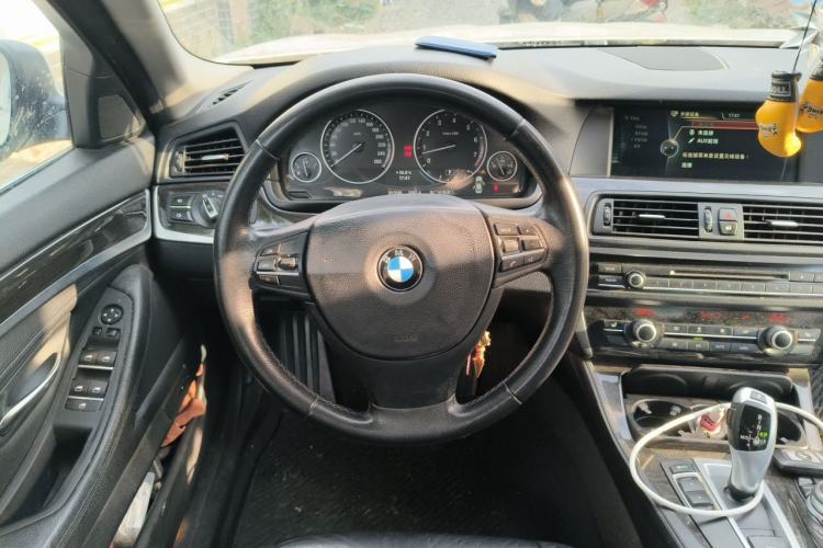 Used BMW 5 Series 2013 530Li Leading Model Steering Wheel