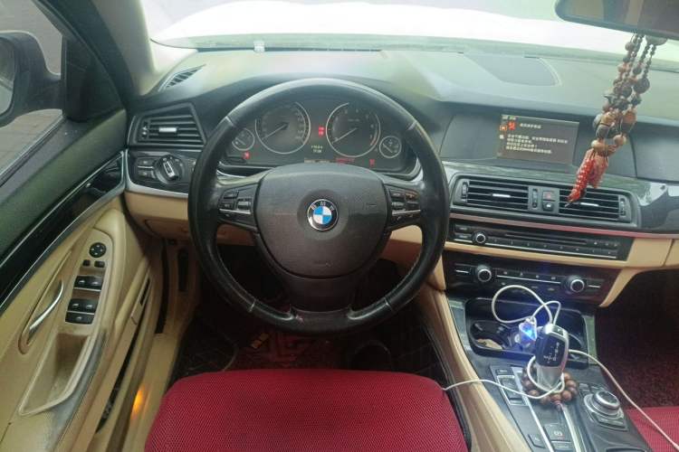 Used BMW 5 Series 2013 520Li Elegant Edition Steering Wheel