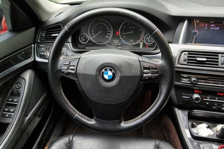 Used BMW 5 Series 2013 520Li Elegant Edition Steering Wheel