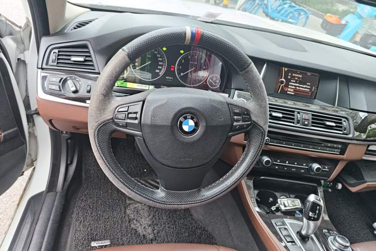 Used BMW 5 Series 2013 525Li Leading Model Steering Wheel