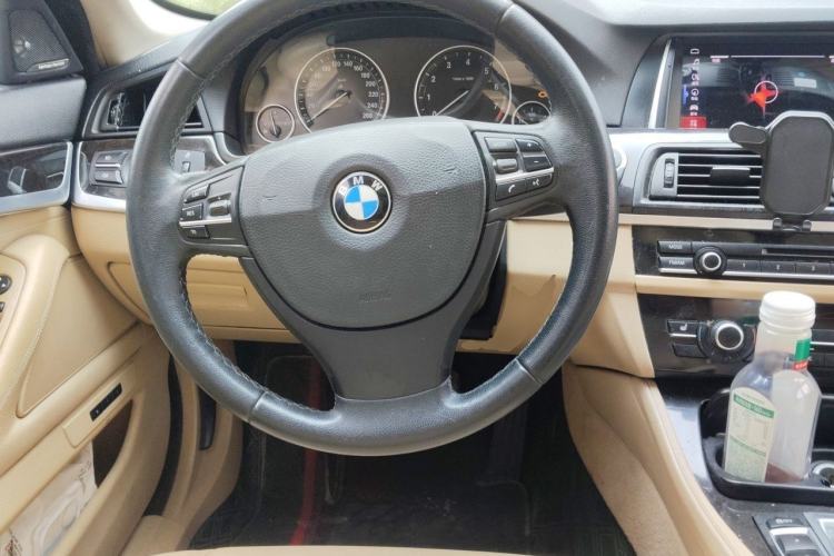 Used BMW 5 Series 2013 525Li Leading Model Steering Wheel