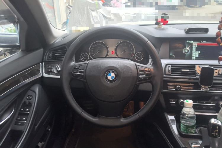 Used BMW 5 Series 2013 530Li Leading Model Steering Wheel