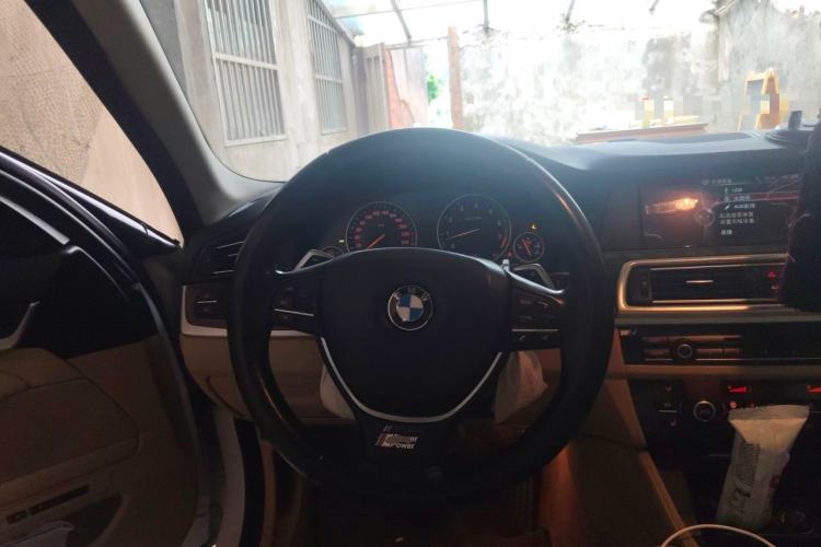 Used BMW 5 Series 2013 535Li Luxury Model Steering Wheel