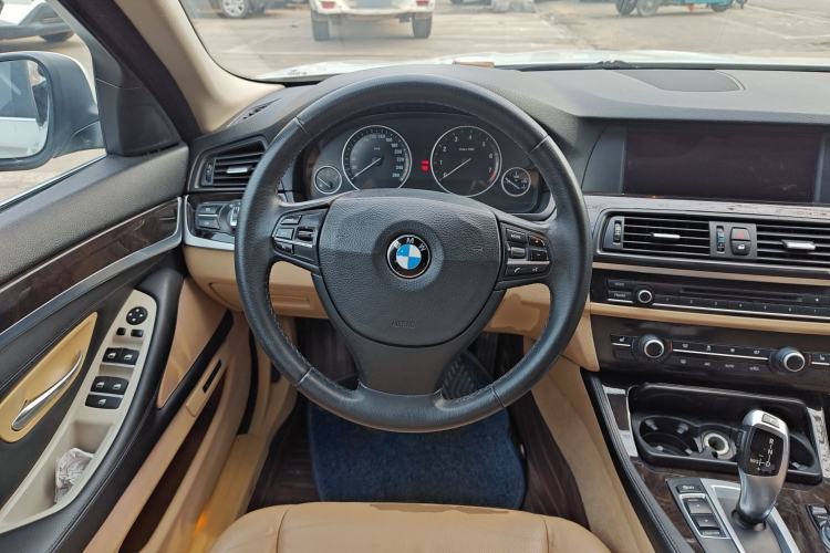 Used BMW 5 Series 2013 525Li Luxury Model Steering Wheel