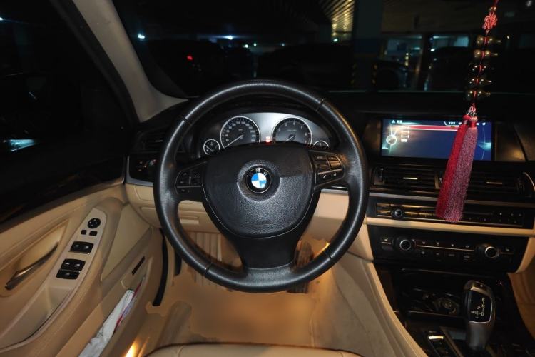 Used BMW 5 Series 2013 525Li Luxury Model Steering Wheel