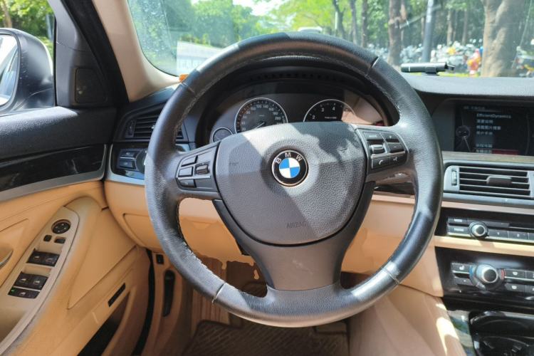 Used BMW 5 Series 2013 530Li Leading Model Steering Wheel