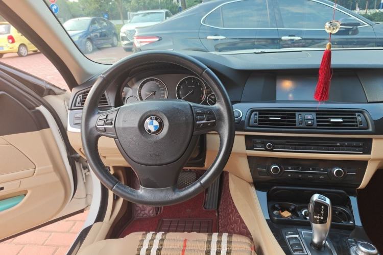 Used BMW 5 Series 2013 520Li Elegant Edition Steering Wheel