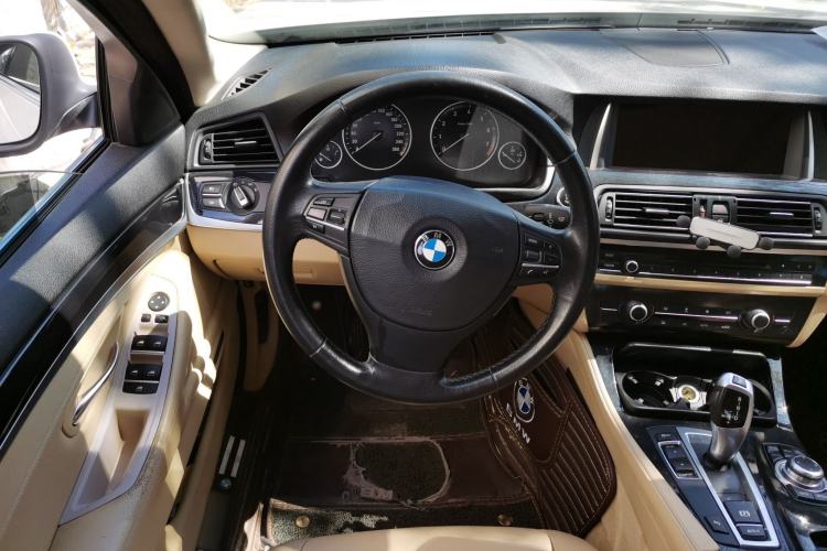 Used BMW 5 Series 2013 520Li Elegant Edition Steering Wheel