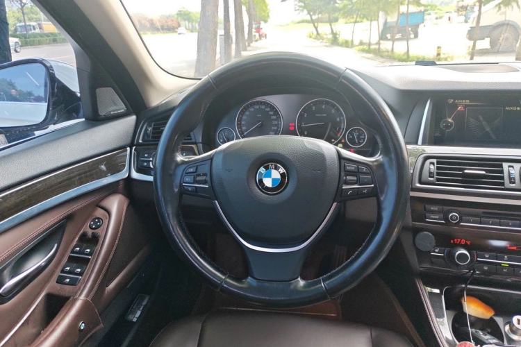 Used BMW 5 Series 2013 525Li Leading Model Steering Wheel
