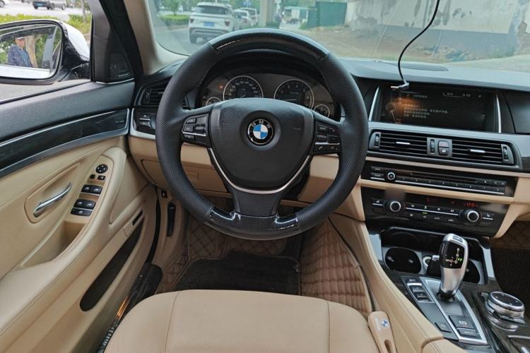 Used BMW 5 Series 2013 525Li Luxury Model Steering Wheel