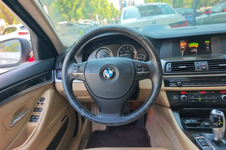 Used BMW 5 Series 2013 525Li Leading Model Steering Wheel