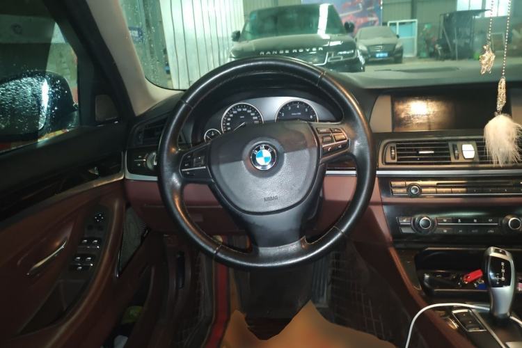 Used BMW 5 Series 2013 525Li Luxury Model Steering Wheel
