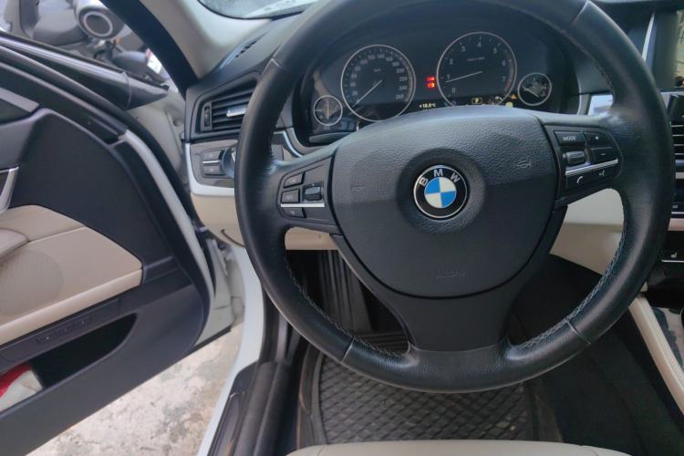Used BMW 5 Series 2013 525Li Luxury Model Steering Wheel