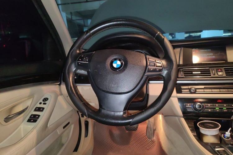 Used BMW 5 Series 2013 525Li Leading Model Steering Wheel