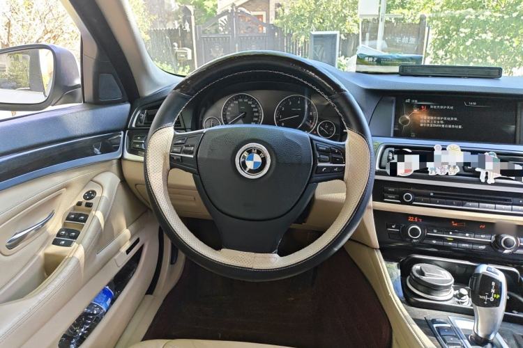 Used BMW 5 Series 2013 530Li Leading Model Steering Wheel