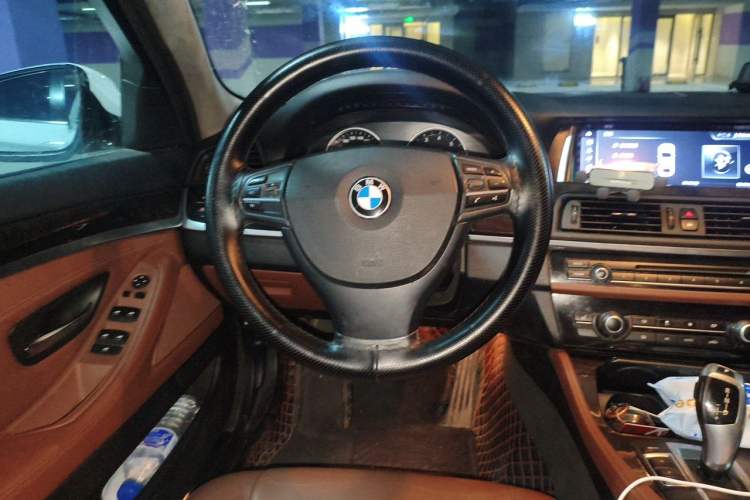 Used BMW 5 Series 2013 525Li Leading Model Steering Wheel