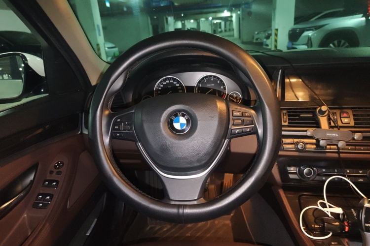Used BMW 5 Series 2013 525Li Zhuole Edition Steering Wheel