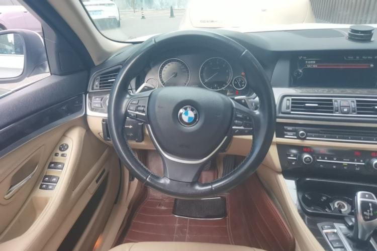Used BMW 5 Series 2013 535Li Leading Model Steering Wheel