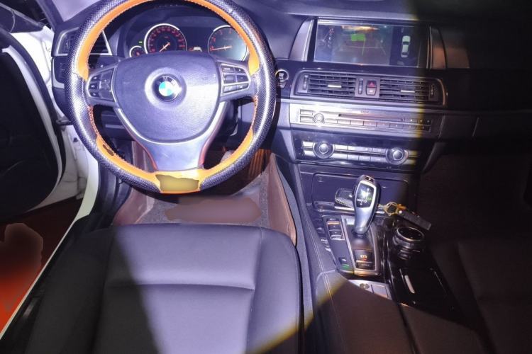 Used BMW 5 Series 2013 520Li Elegant Edition Steering Wheel
