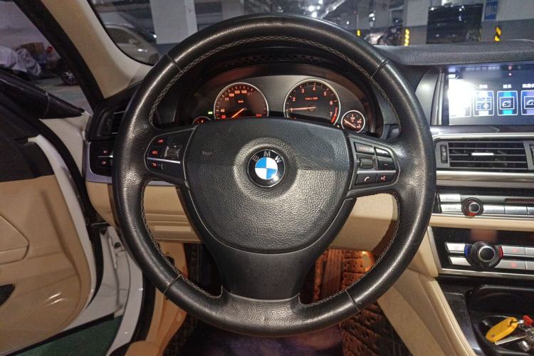 Used BMW 5 Series 2013 525Li Leading Model Steering Wheel