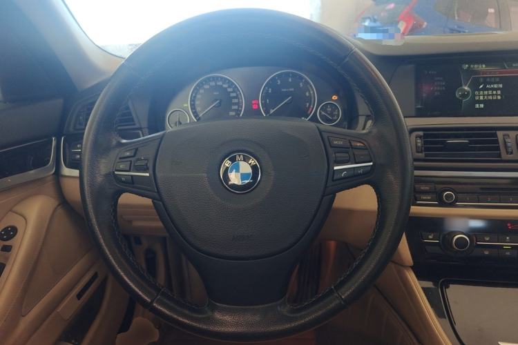 Used BMW 5 Series 2013 525Li Luxury Model Steering Wheel