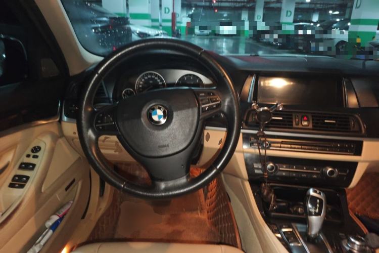 Used BMW 5 Series 2013 520Li Elegant Edition Steering Wheel