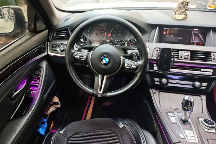 Used BMW 5 Series 2013 525Li Leading Model Steering Wheel