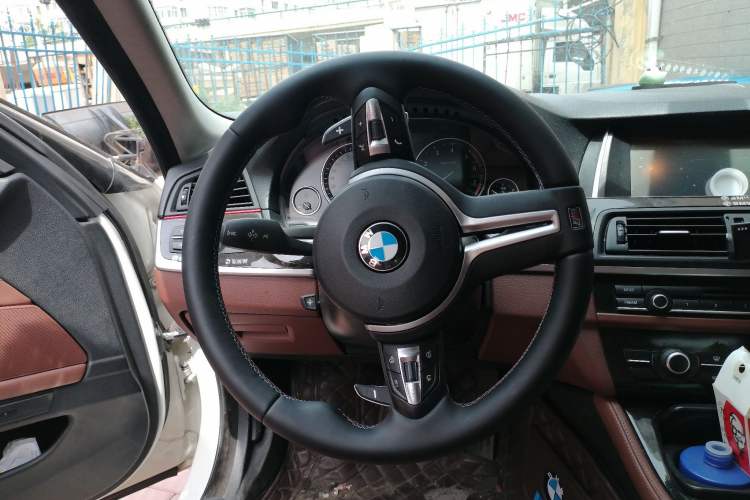 Used BMW 5 Series 2013 520i Elegant Edition Steering Wheel