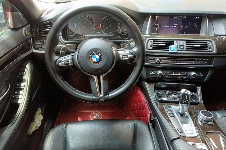 Used BMW 5 Series 2013 525Li Leading Model Steering Wheel