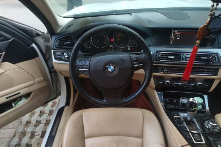 Used BMW 5 Series 2013 520Li Elegant Edition Steering Wheel