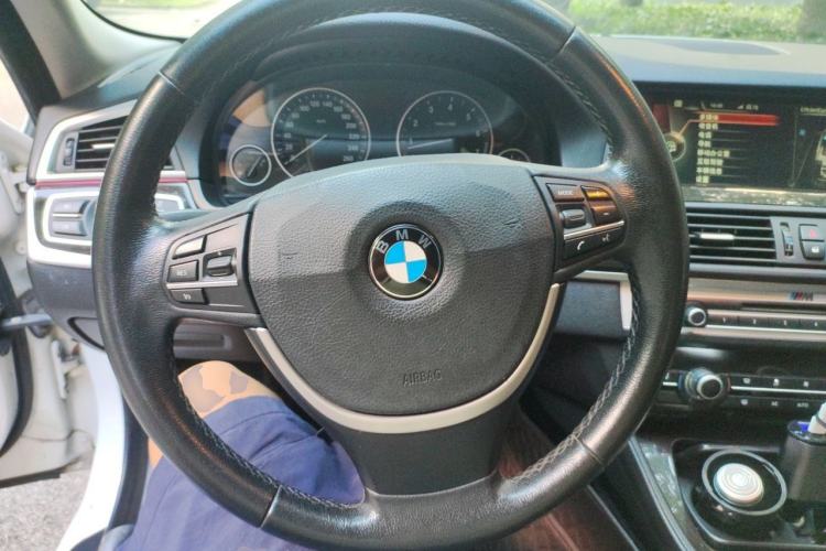 Used BMW 5 Series 2013 525Li Luxury Model Steering Wheel