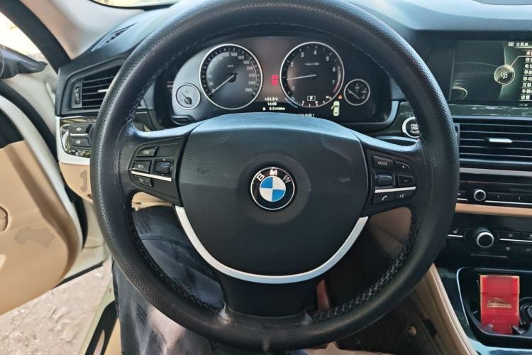 Used BMW 5 Series 2013 525Li Luxury Model Steering Wheel