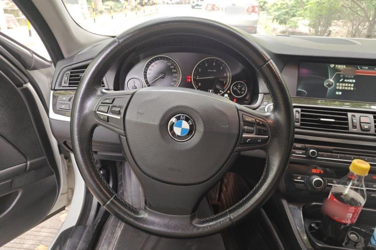 Used BMW 5 Series 2013 525Li Luxury Model Steering Wheel