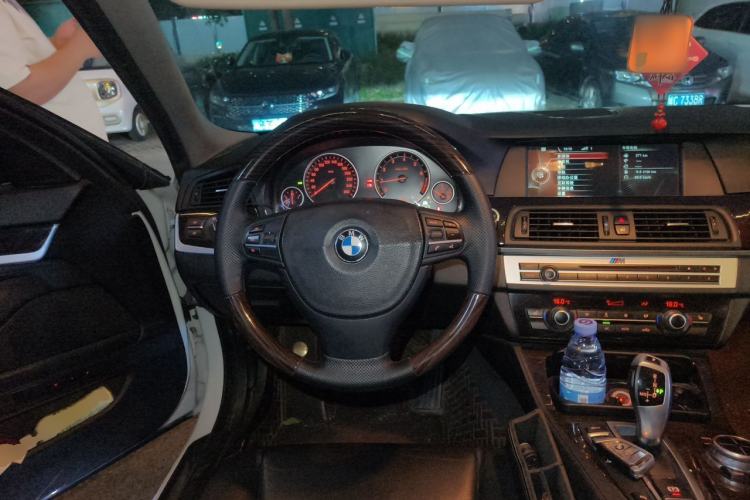 Used BMW 5 Series 2013 525Li Luxury Model Steering Wheel