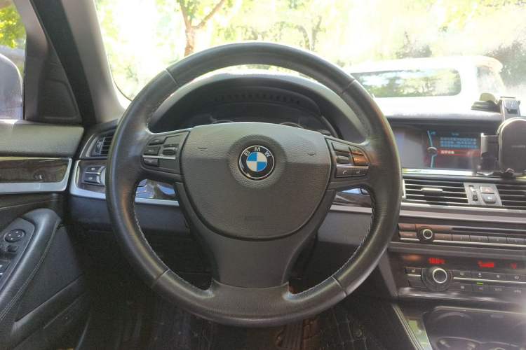 Used BMW 5 Series 2013 525Li Leading Model Steering Wheel