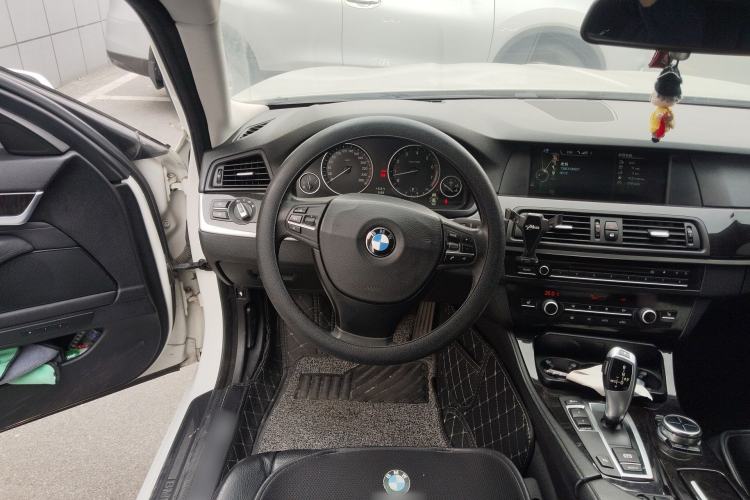Used BMW 5 Series 2013 525Li Luxury Model Steering Wheel