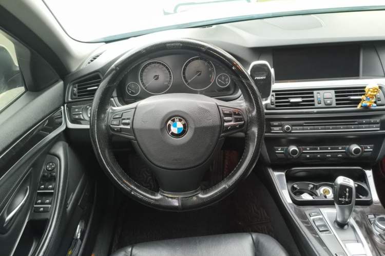 Used BMW 5 Series 2013 525Li Luxury Model Steering Wheel