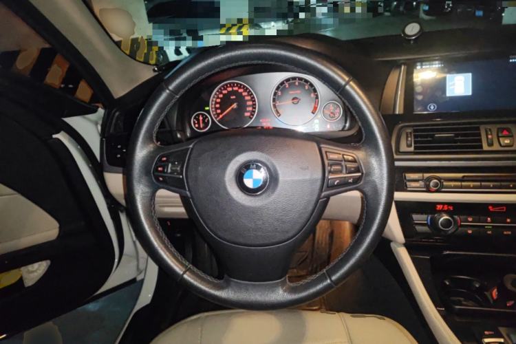 Used BMW 5 Series 2013 520Li Elegant Edition Steering Wheel