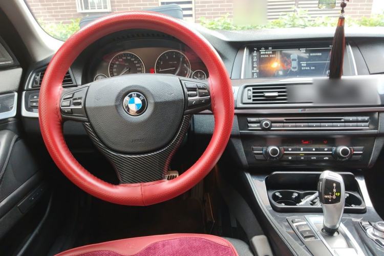 Used BMW 5 Series 2013 520Li Elegant Edition Steering Wheel