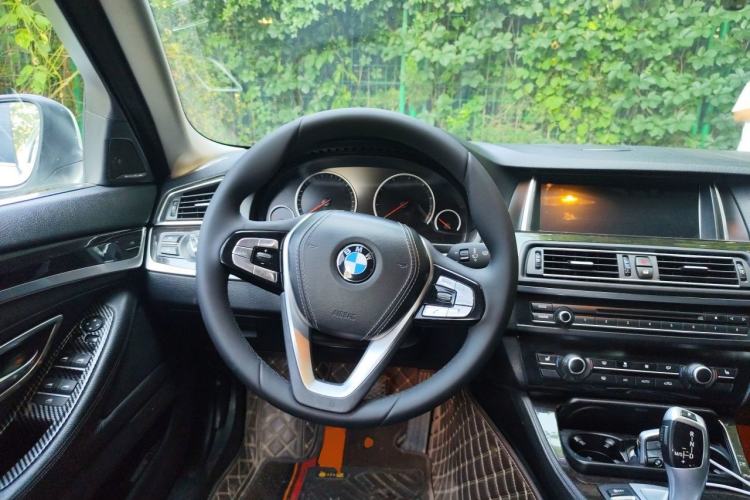 Used BMW 5 Series 2013 525Li Leading Model Steering Wheel