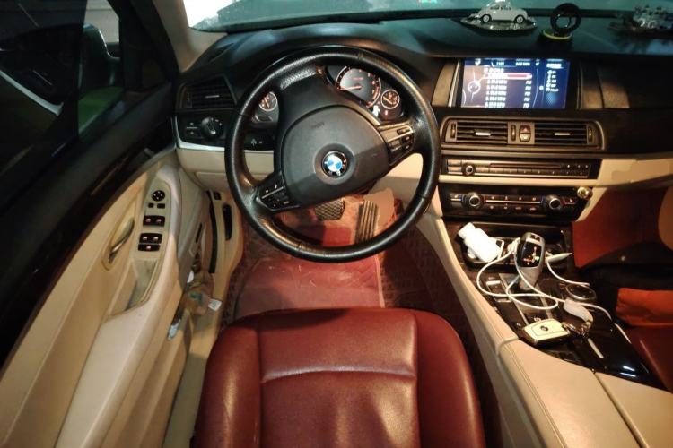 Used BMW 5 Series 2013 525Li Leading Model Steering Wheel
